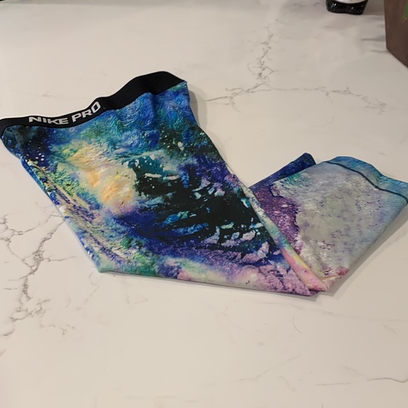 Women’s Nike Pro tights - Picture 3 of 6